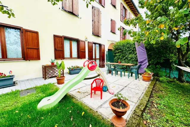 3-room flat in Via Custareta, Casarico 1, Montano Lucino - Photo 1