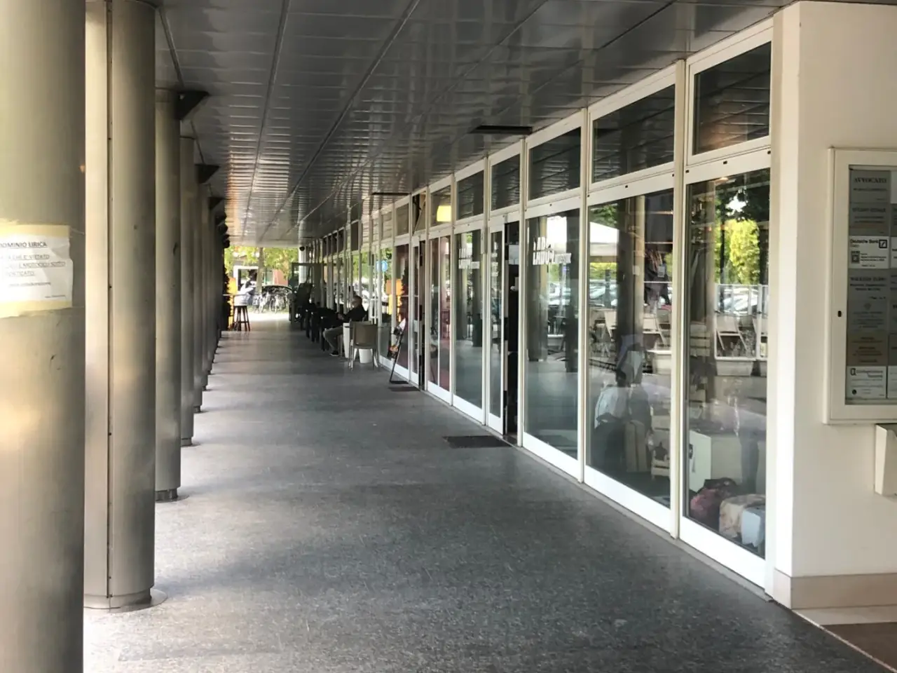 Negozio in Via della Lirica, Ravenna, {3} - Foto 2