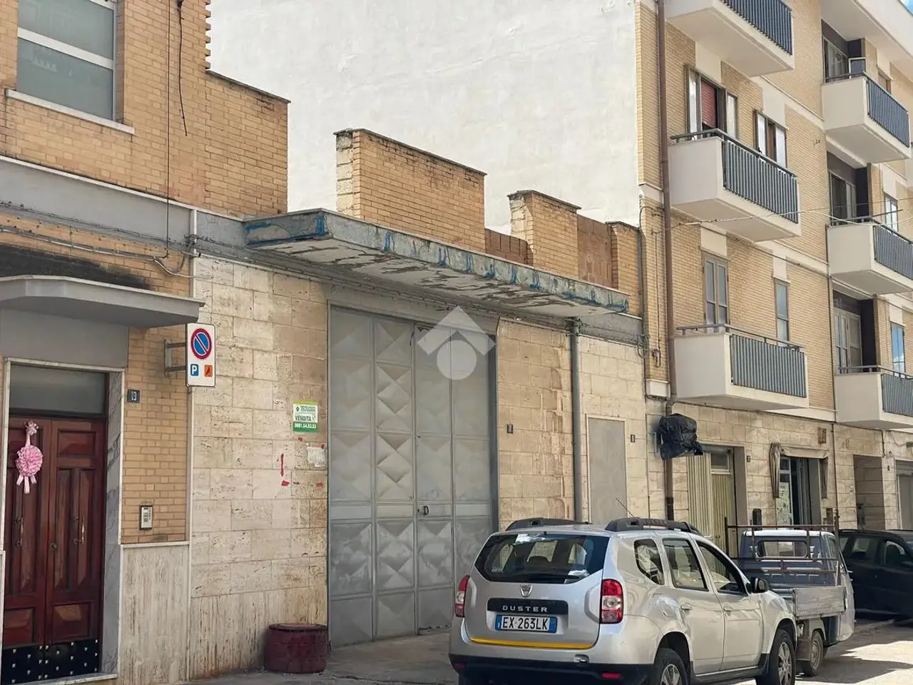 Laboratorio in Via Carso 17, Lucera, {3} - Foto 1