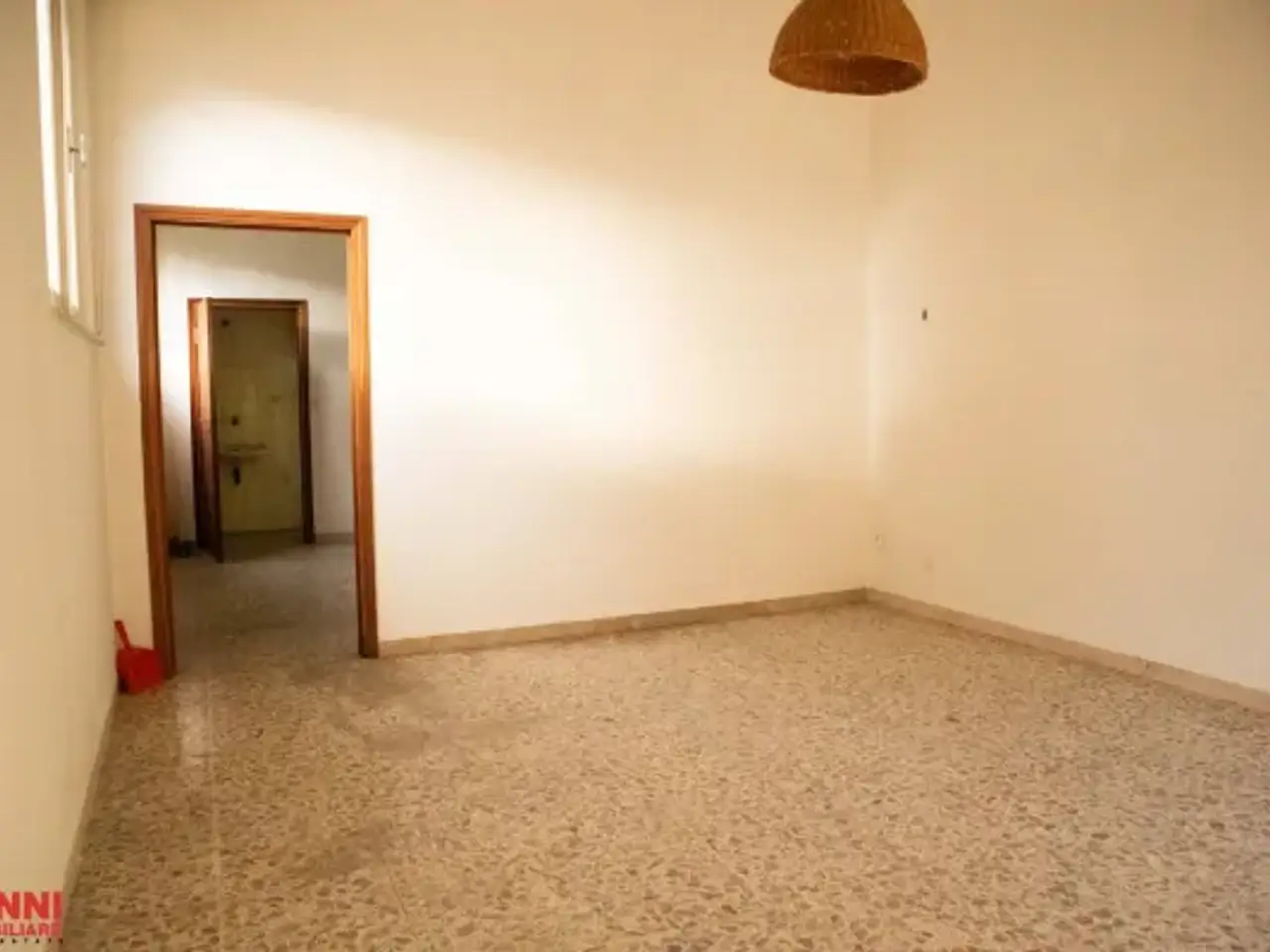 Negozio in Corso Giacomo Matteotti 220, Cecina, {3} - Foto 2