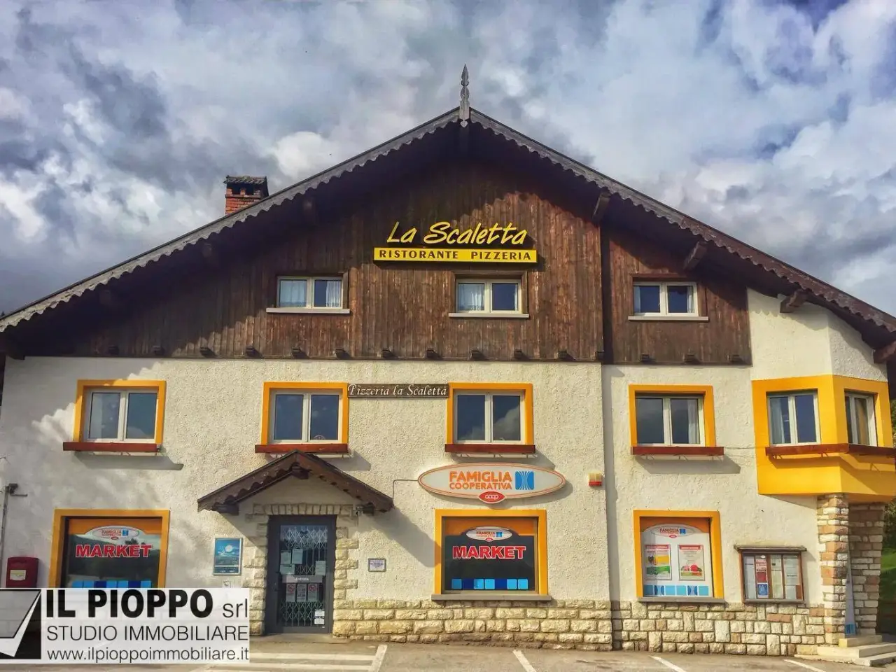 Negozio in Frazione Bertoldi 5, Lavarone, {3} - Foto 1