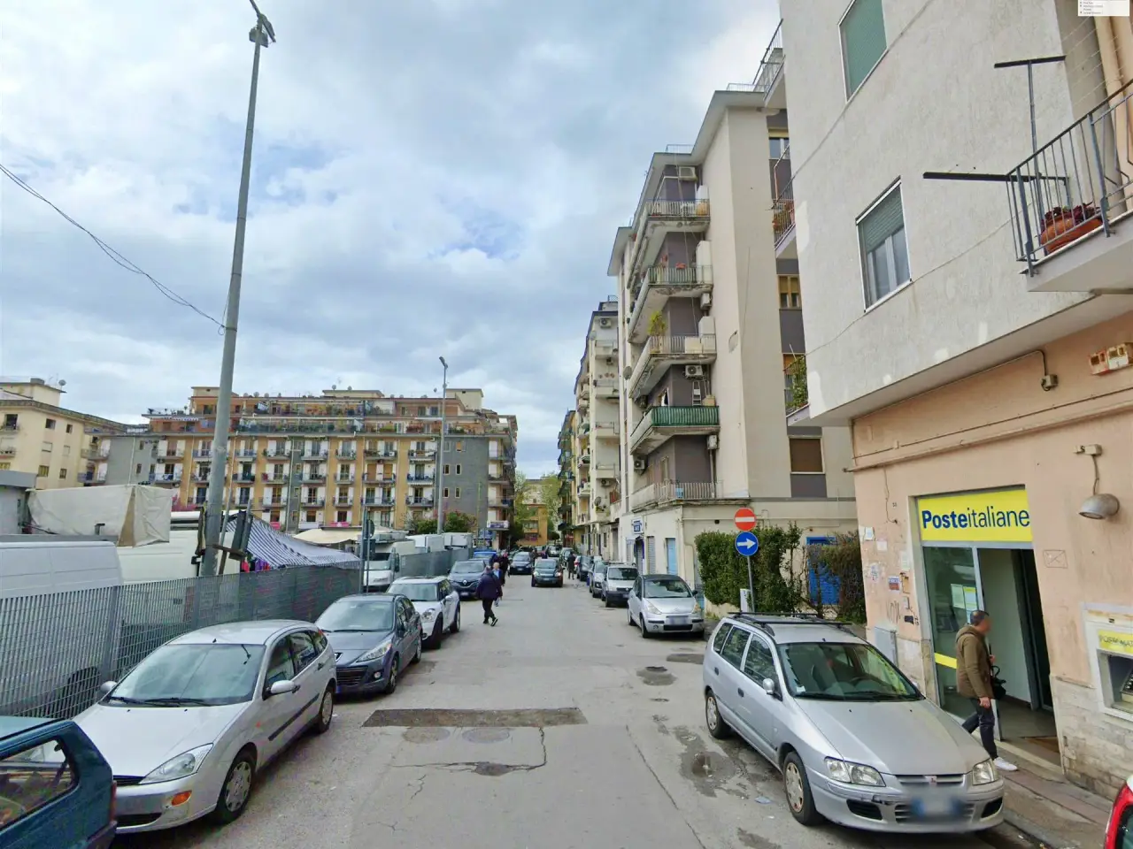 Negozio in Via Filippo Sciaraffia, Salerno, {3} - Foto 1