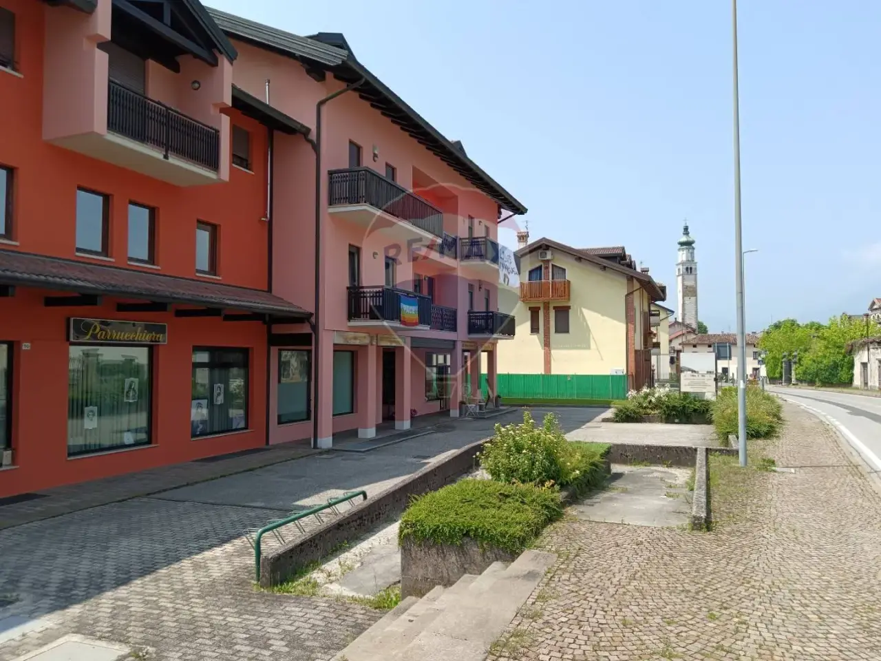 Negozio in Via dei Martiri 48, Borgo Valbelluna, {3} - Foto 2