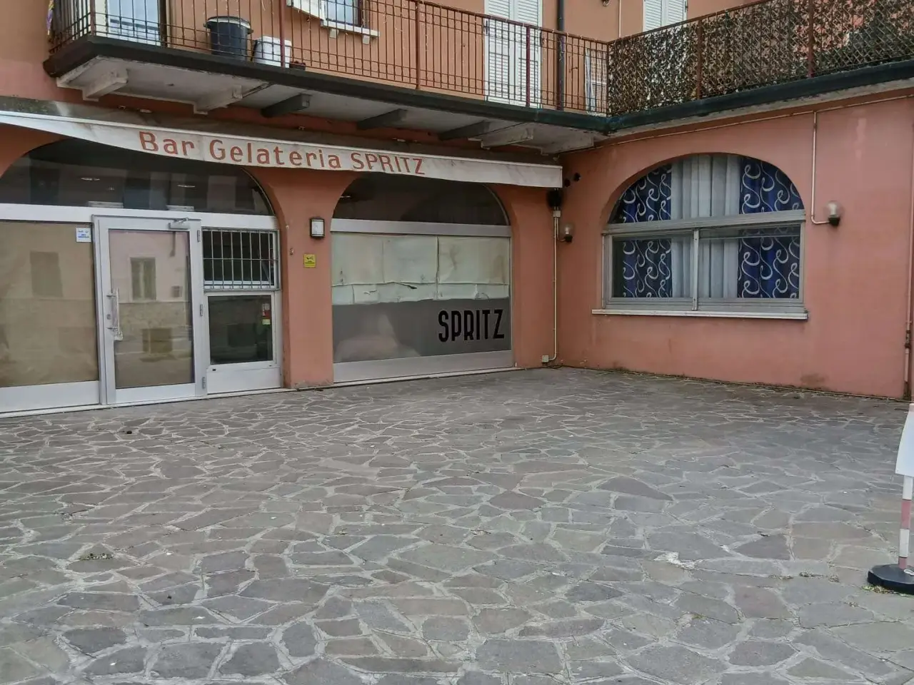 Negozio in , Roverbella, {3} - Foto 1