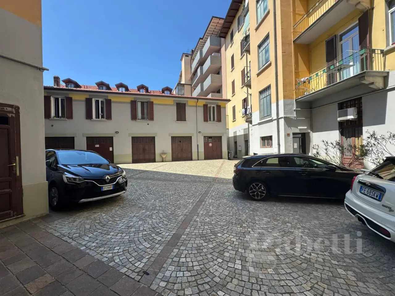 Negozio in Via Piave 4, Varese, {3} - Foto 2
