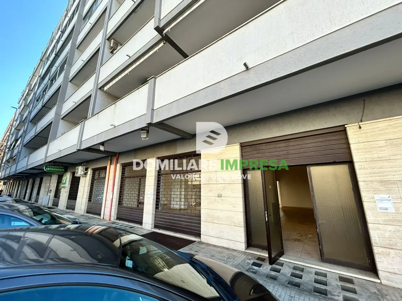 Locale commerciale in Via Archita da Taranto, Lecce, {3} - Foto 1
