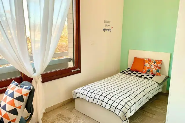 Room in {3}, Viale Francesco Redi - Photo 1