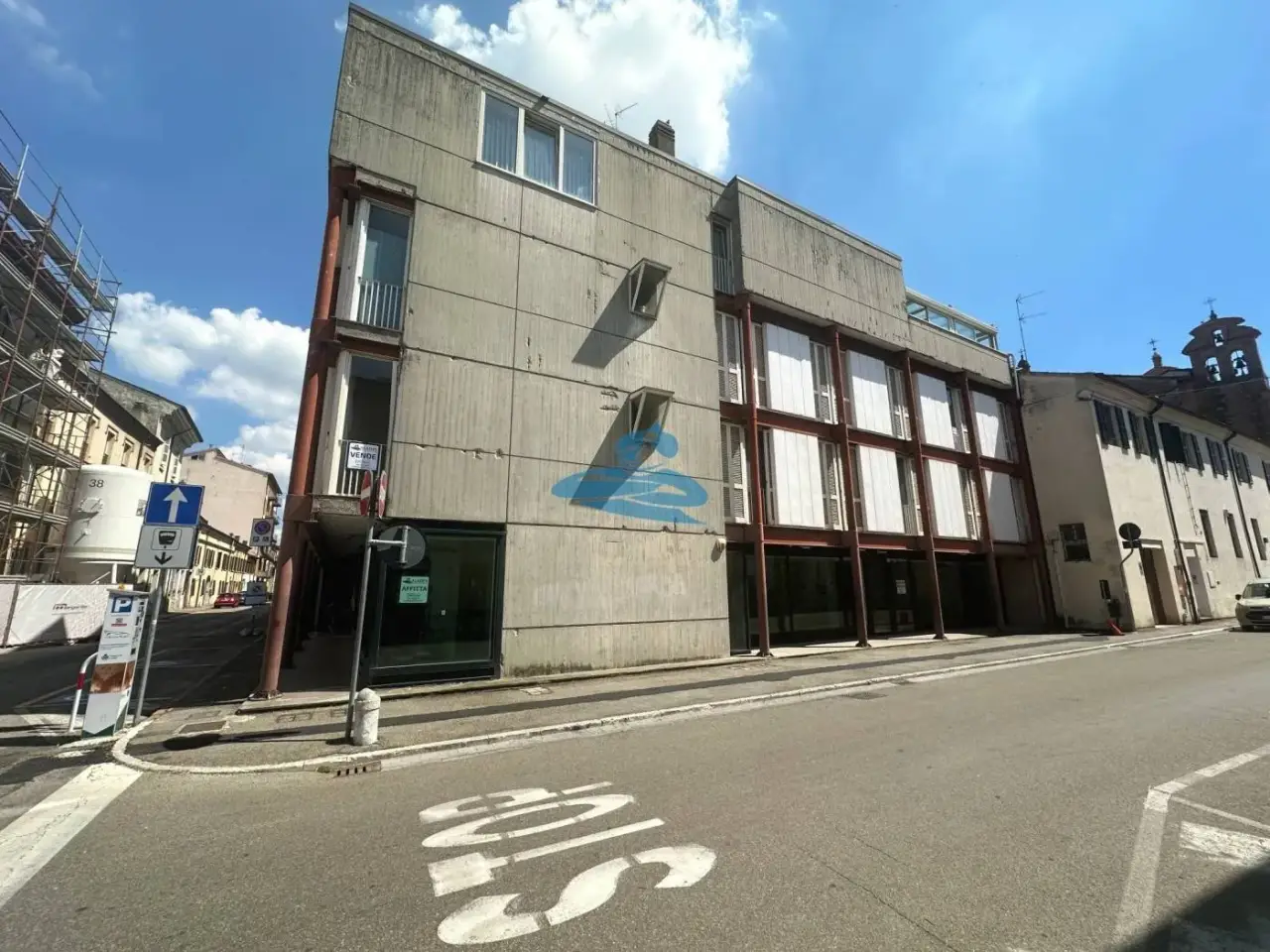 Locale commerciale in Via Risorgimento 1, Lugo, {3} - Foto 1