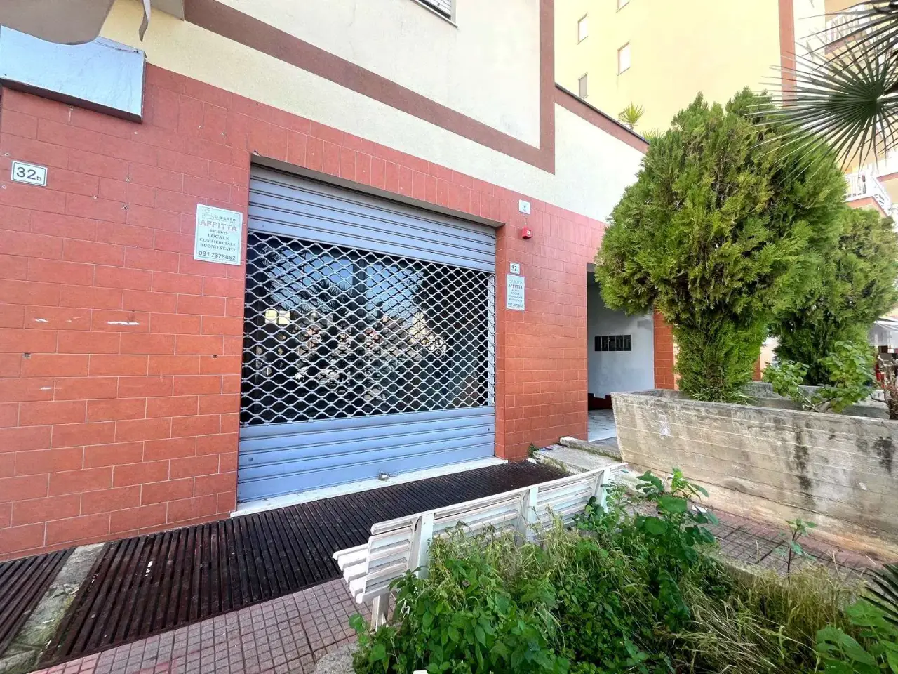Negozio in Via Generale Domenico Chinnici , Palermo, {3} - Foto 2