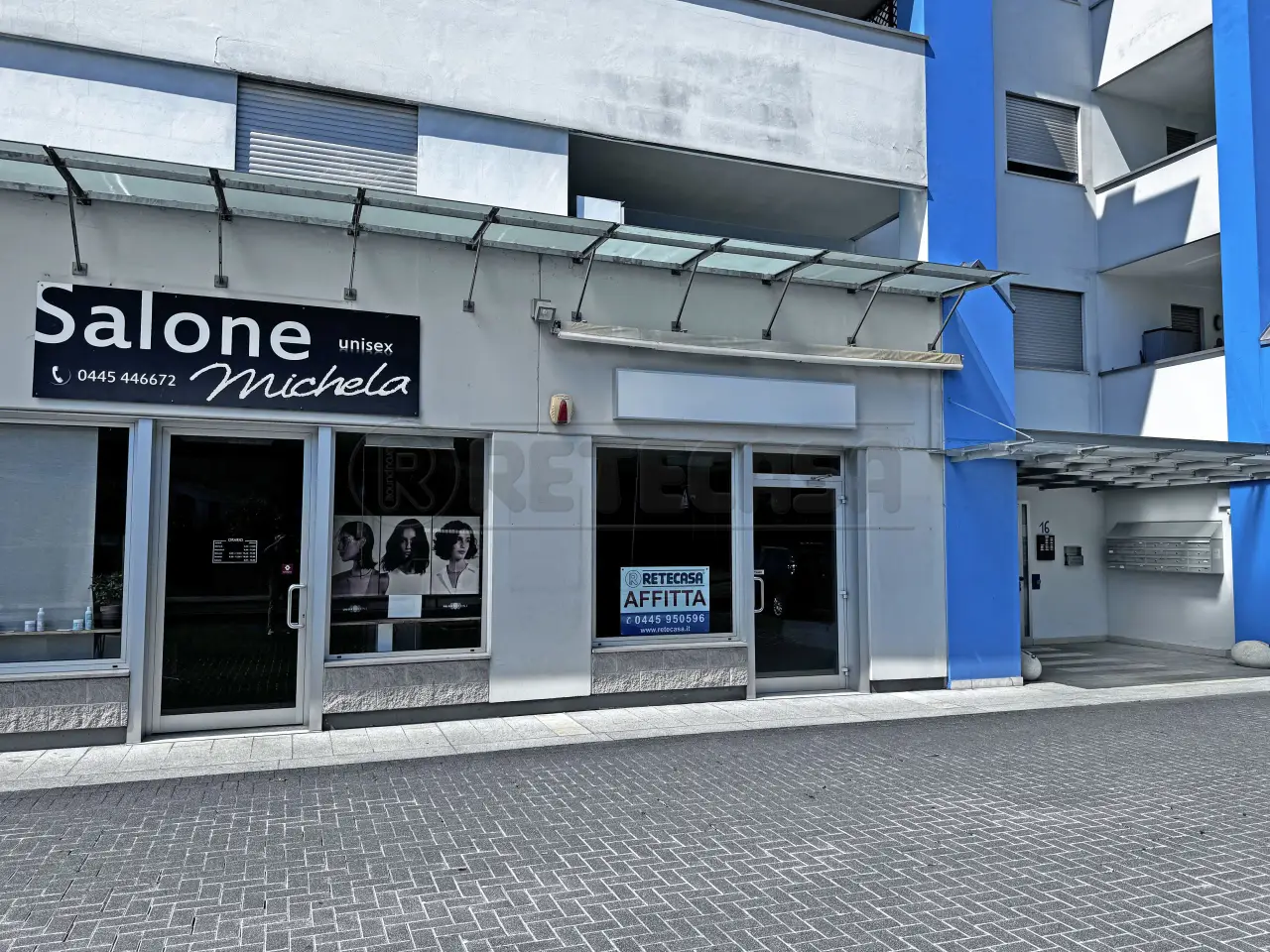 Palazzina commerciale in Viale Trieste  16, Cornedo Vicentino, {3} - Foto 1