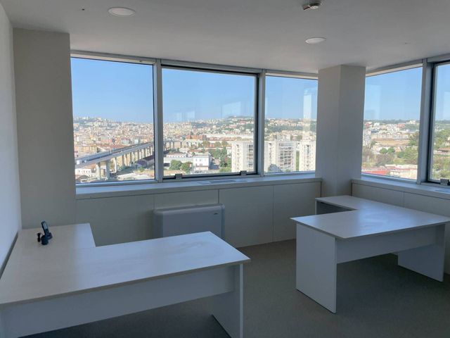 Gemeinschaftsbüro in Via Nuova Poggioreale, Napoli - Foto 1