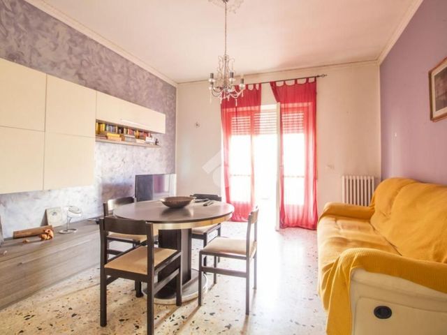 4-room flat in Via Pietro Boschi, Rieti - Photo 1