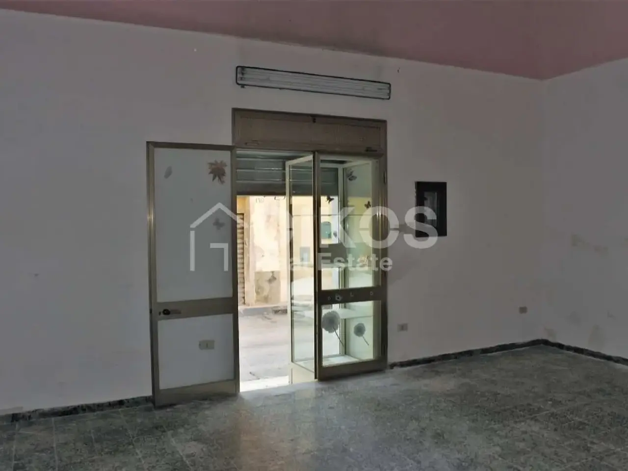 Negozio in Via Aurispa, Noto, {3} - Foto 1