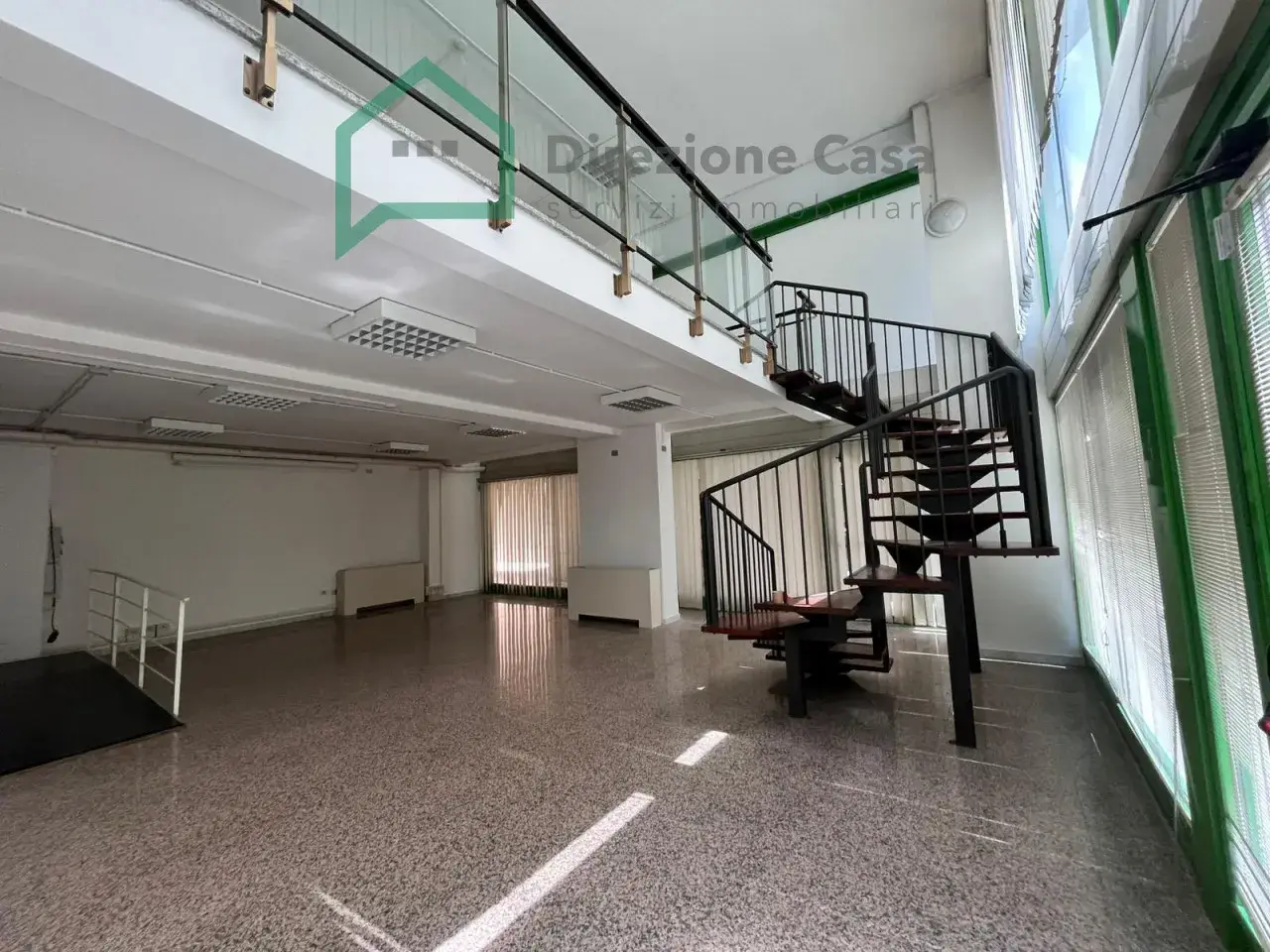 Negozio in Centro Direzionale, Napoli, {3} - Foto 2