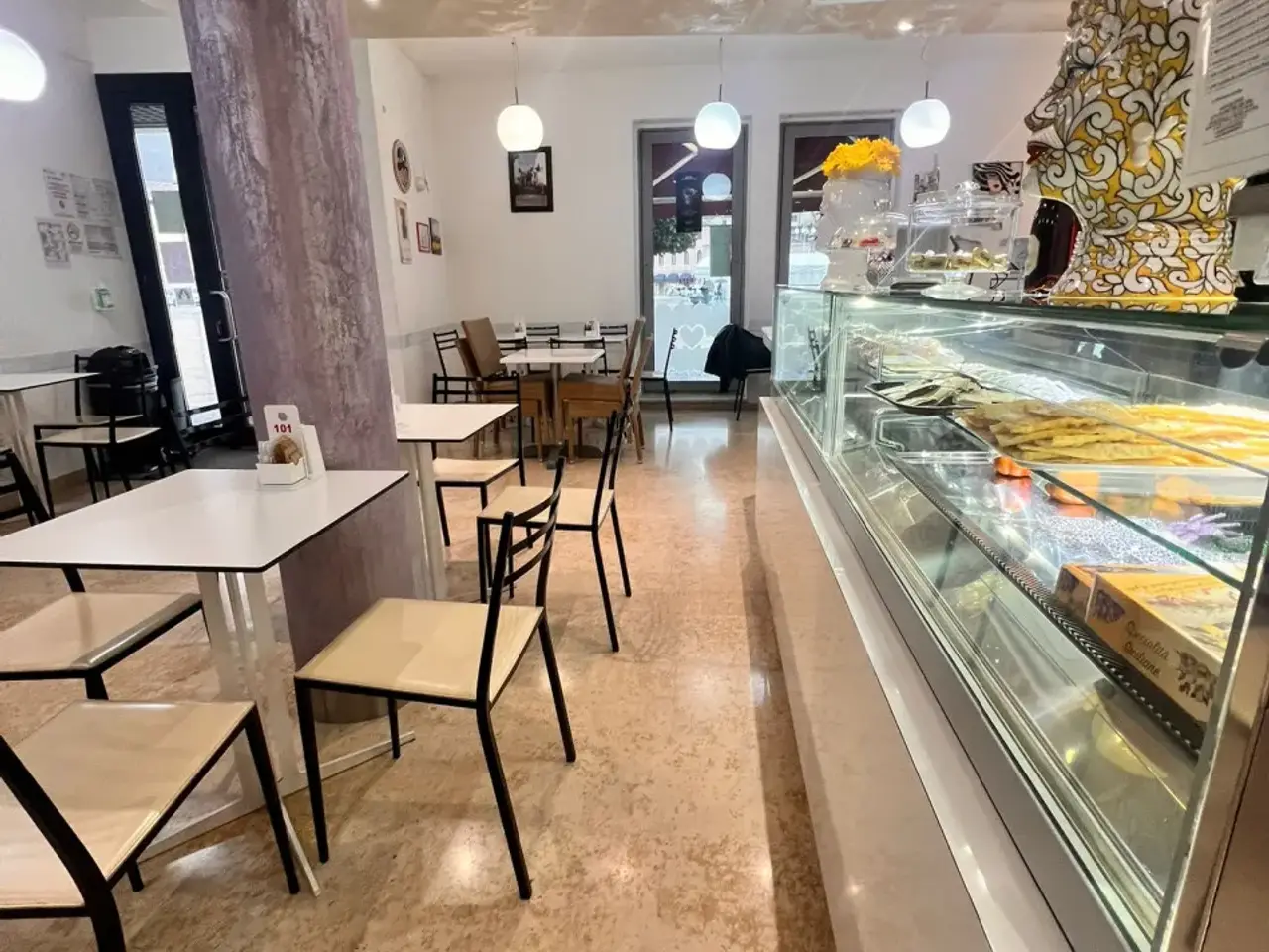 Bar in Piazza Italia, 33, Maniago, {3} - Foto 1
