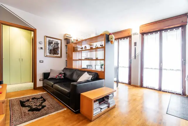 2-room flat in Via Italia, Paderno Dugnano - Photo 1