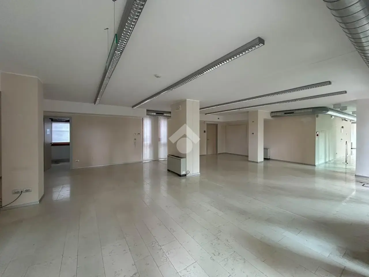 Negozio in Via F. Prinetti 43, Bernareggio, {3} - Foto 1