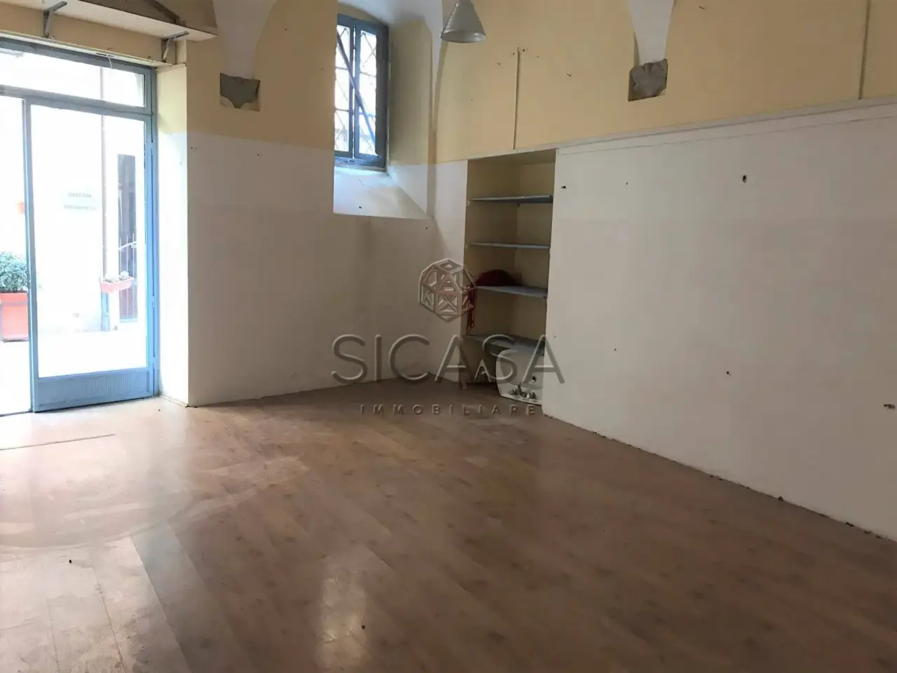 Esercizio commerciale in , Sansepolcro, {3} - Foto 1