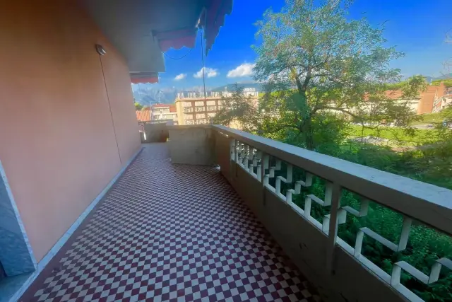 4-room flat in Le Roma 393, Massa - Photo 1