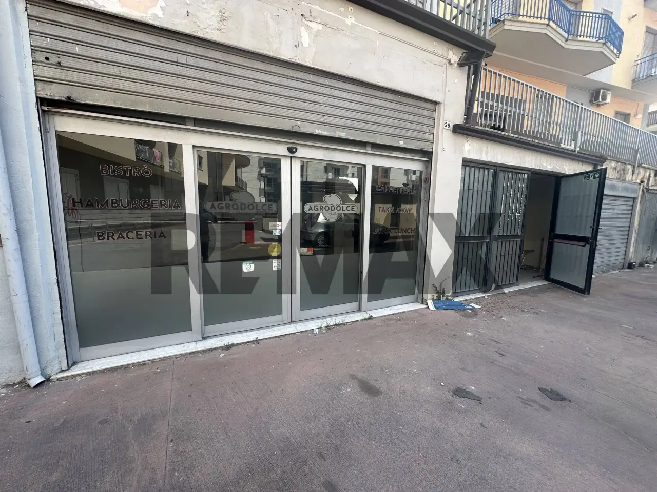 Negozio in Via Gaetano Salvemini Snc, Benevento, {3} - Foto 2