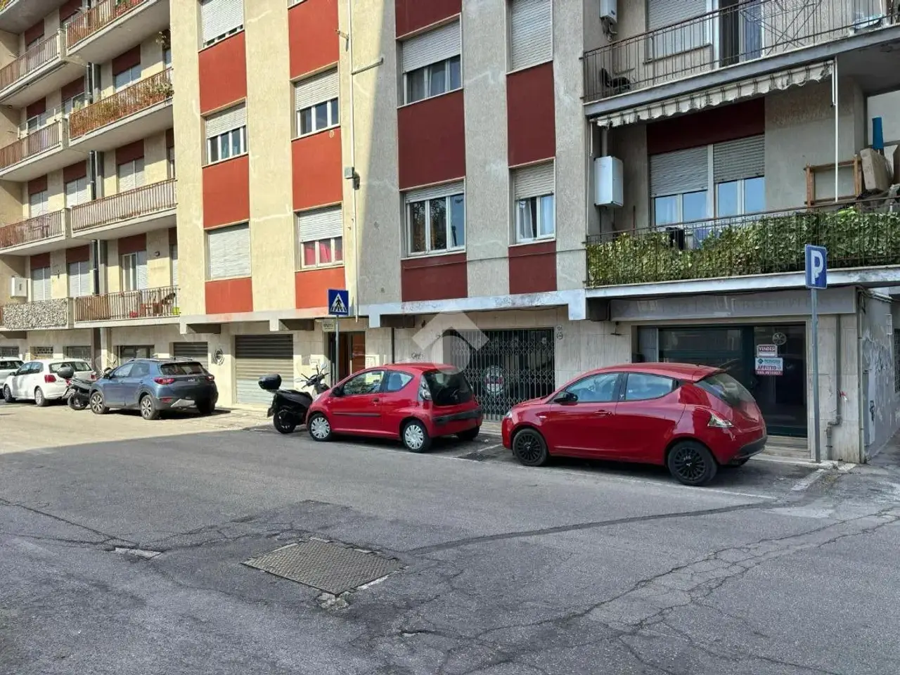 Negozio in Via Socrate 10, Pescara, {3} - Foto 2