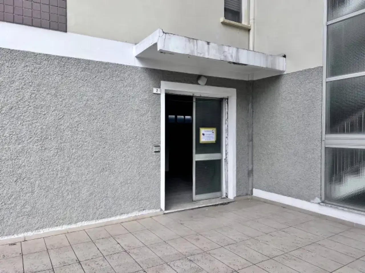 Negozio in Viale Cesare Battisti 2, Fano, {3} - Foto 2