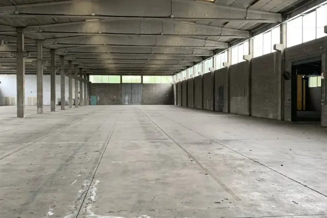 Lagerhalle, Settimo Milanese - Foto 1