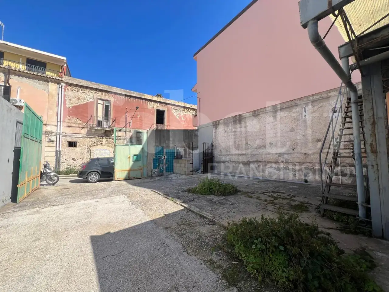 Laboratorio in , Siracusa, {3} - Foto 2