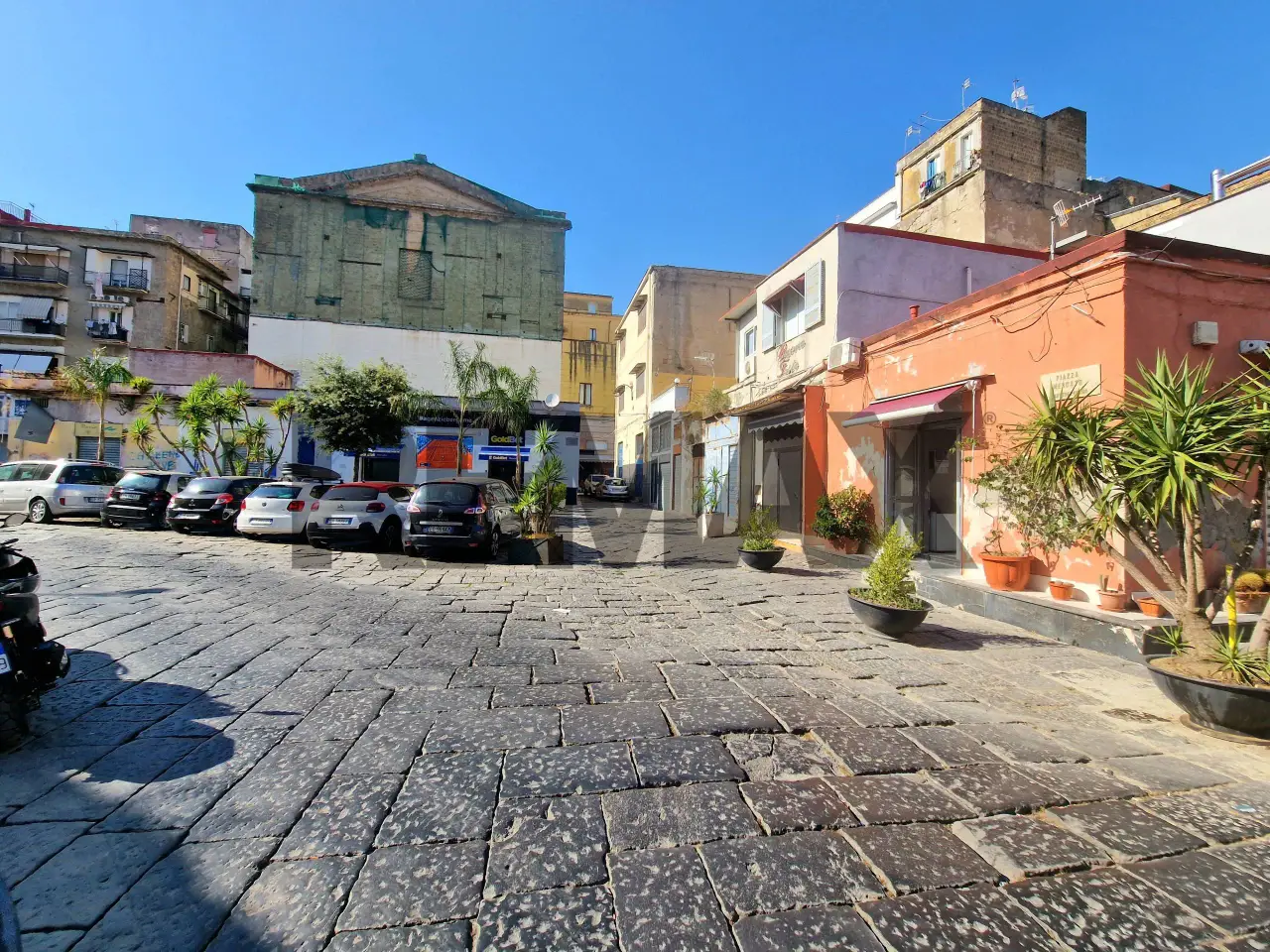 Negozio in Vico Corradino 155-157, Napoli, {3} - Foto 1