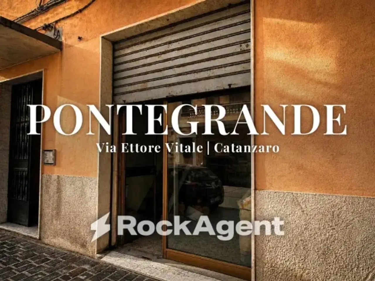Negozio in Via Ettore Vitale 52, Catanzaro, {3} - Foto 1