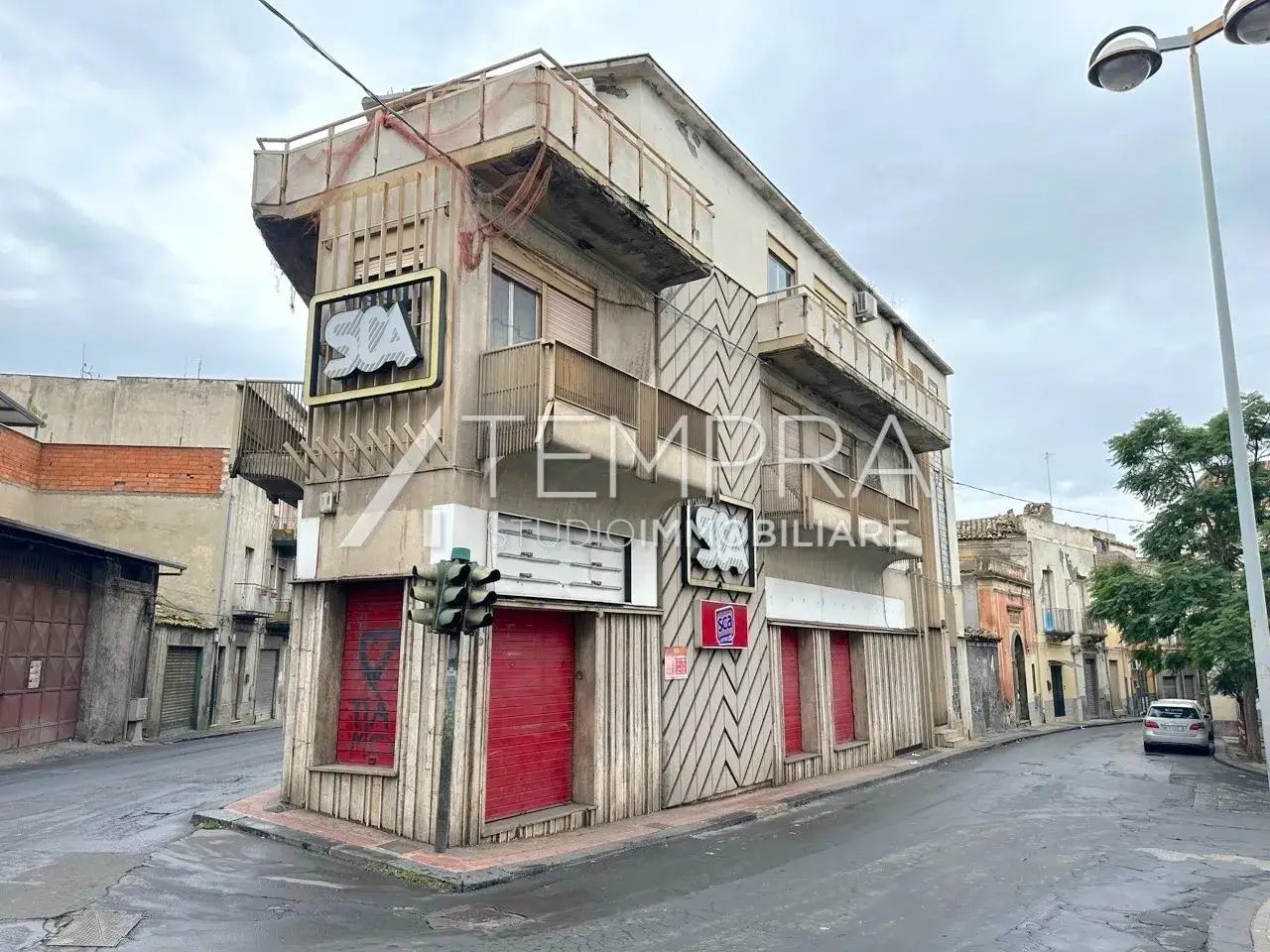 Palazzina commerciale in , Adrano, {3} - Foto 1