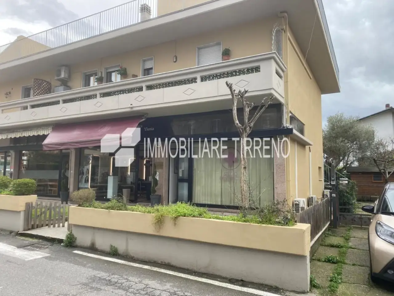 Locale commerciale in Uercioli 235, Massa, {3} - Foto 1