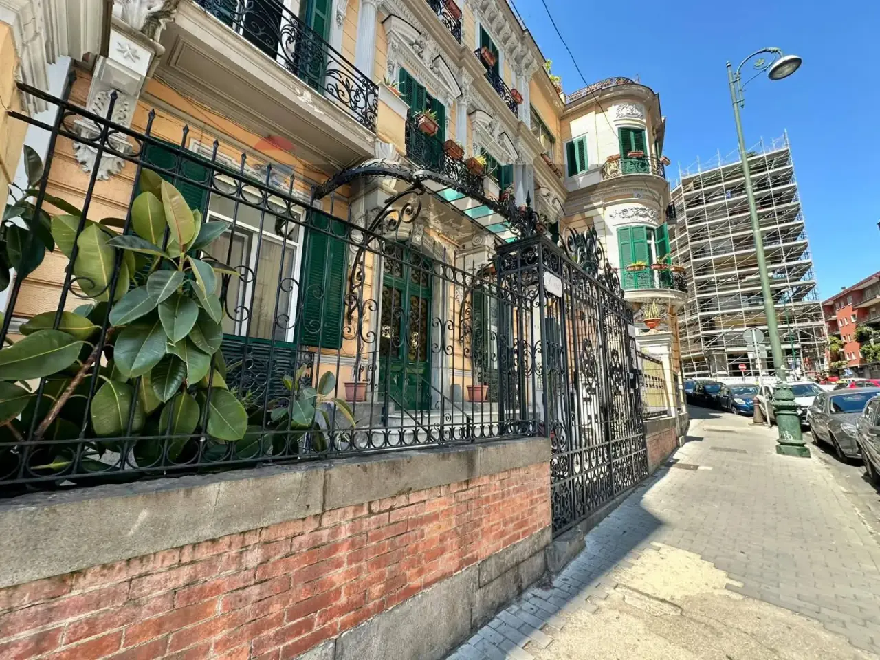 Negozio in Corso Vittorio Emanuele 21/C, Napoli, {3} - Foto 1