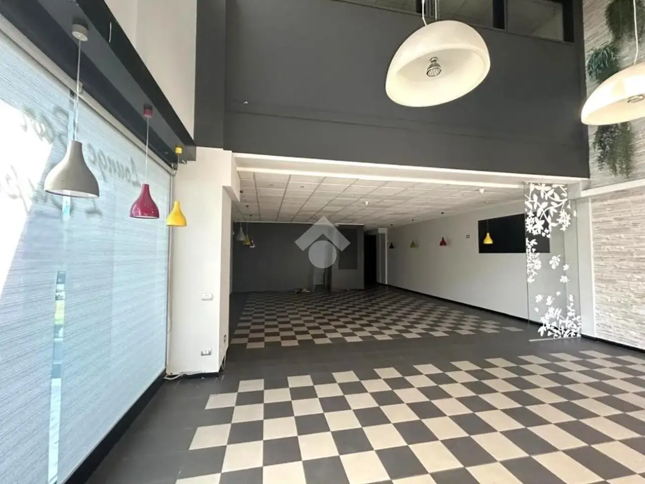 Negozio in Viale G. Gozzi 79, Abano Terme, {3} - Foto 1