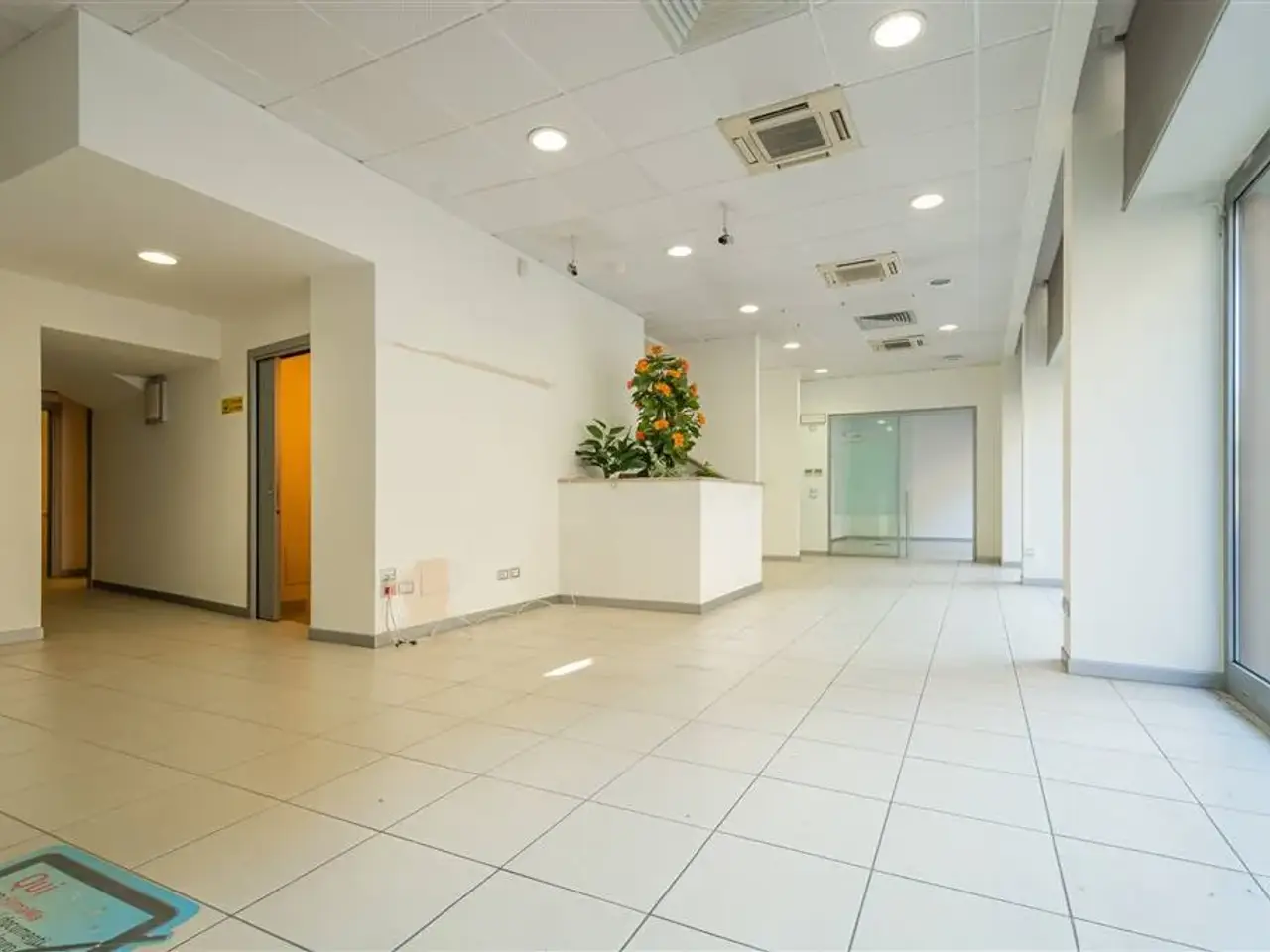 Esercizio commerciale in  Lentate sul Seveso, Lentate Sul Seveso, {3} - Foto 1