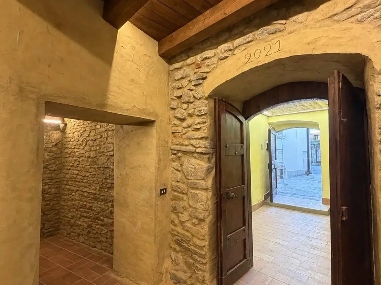 Laboratorio in , Caprino Bergamasco, {3} - Foto 1