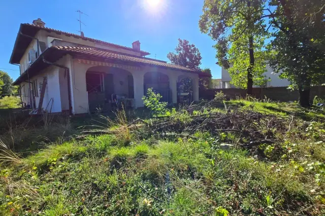 Villa in Via Giosuè Carducci, Caronno Pertusella - Foto 1