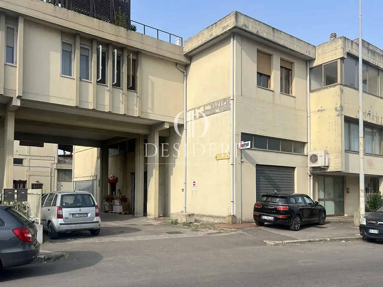Capannone in Via Europa 58100 Grosseto, Grosseto, {3} - Foto 1