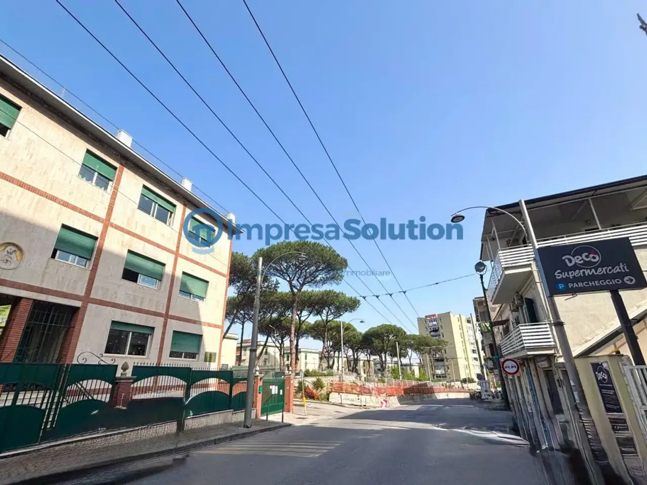 Negozio in Viale Colli Aminei, Napoli, {3} - Foto 1