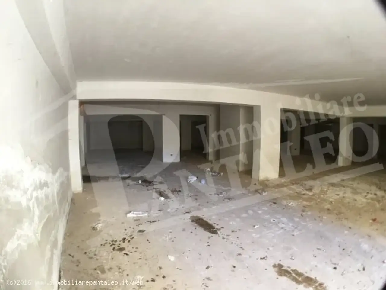 Esercizio commerciale in 
Via Mazara									, 
Marsala									, Marsala, {3} - Foto 1