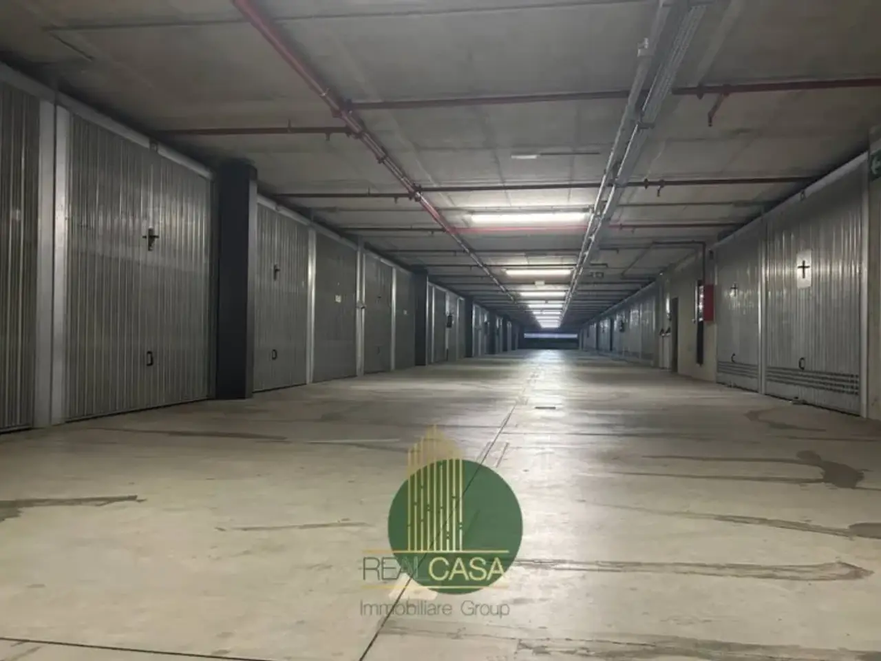 Parcheggio chiuso in Viale Caterina da Forlì - Via Marostica, Viale Caterina da Forlì, Bande Nere, Municipio 6, Milano, Lombardia, 20146, Italia, Milano, {3} - Foto 1