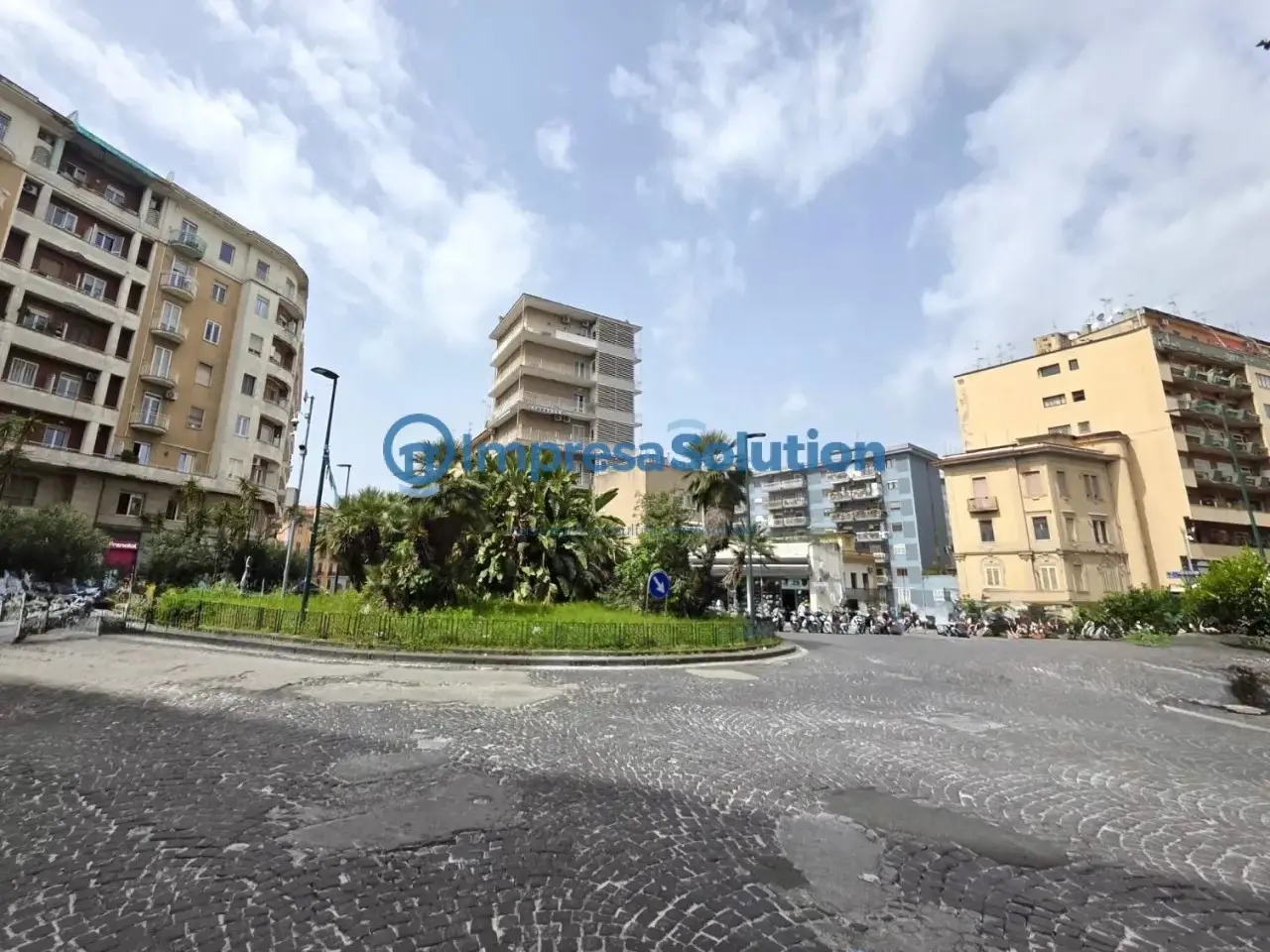 Negozio in Piazza Cosimo Fanzago, Napoli, {3} - Foto 2