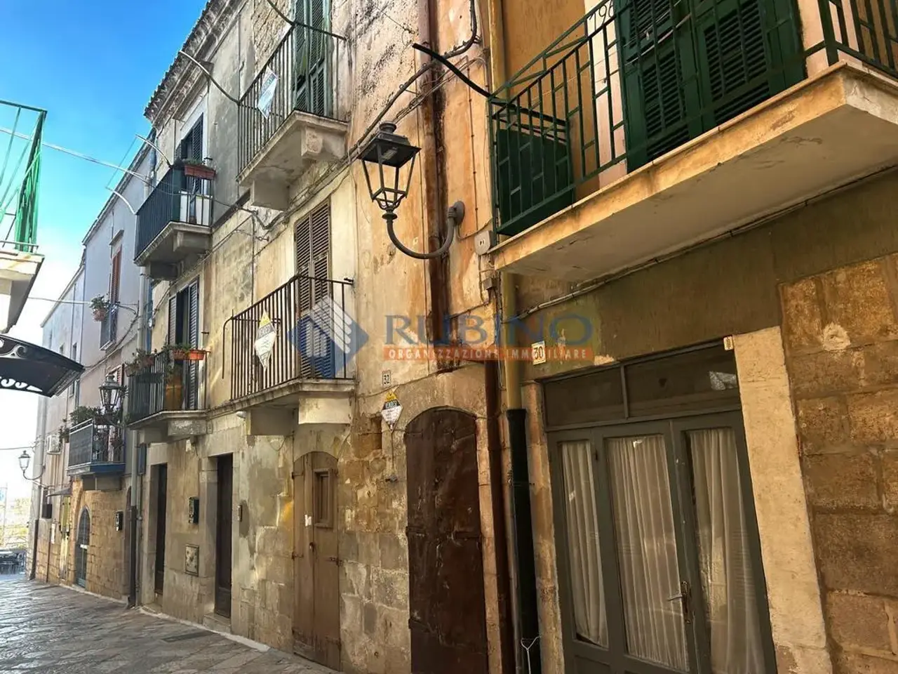 Palazzina commerciale in , Barletta, {3} - Foto 2
