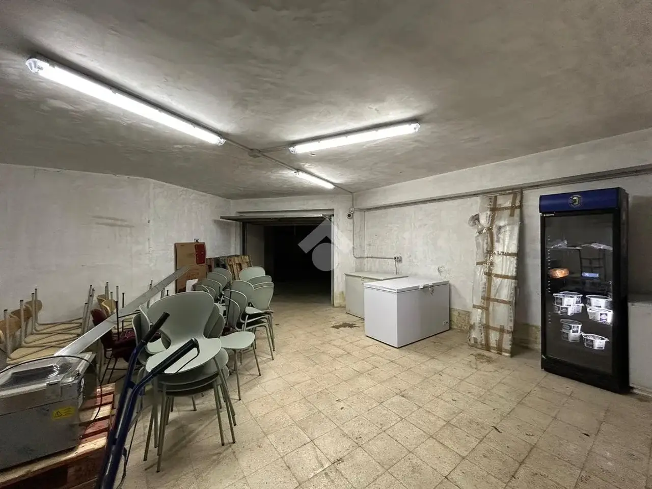 Magazzino in Via Pier Tommaso Pugliesi 1, Corigliano-Rossano, {3} - Foto 2