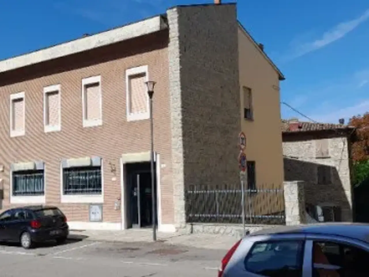 Negozio in Via Crispi 26/a, Carpineti, {3} - Foto 1