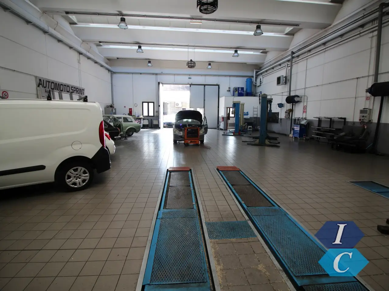 Capannone in Via Rho, Nerviano, {3} - Foto 2