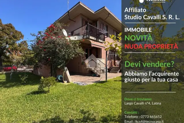 Villa in Via Amedeo Modigliani 6, Latina - Foto 1