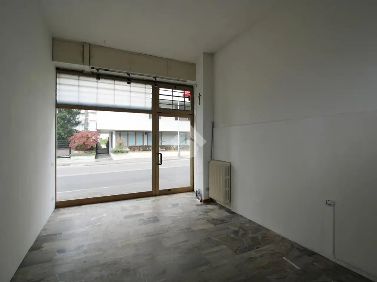 Negozio in Via Giuseppe Mazzini 24, Bergamo, {3} - Foto 2