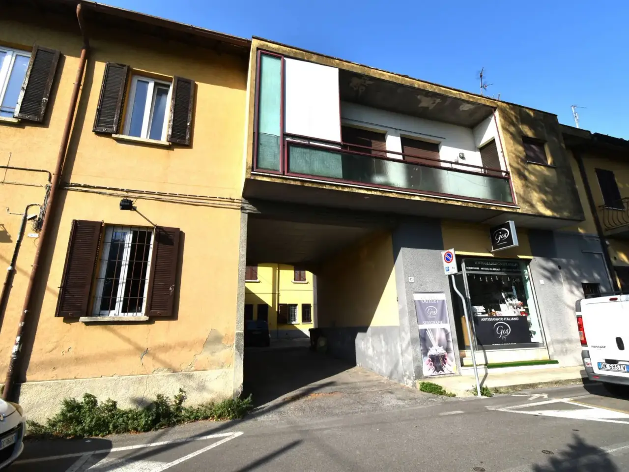 Esercizio commerciale in Obizzone da Bernareggio 43, Bernareggio, {3} - Foto 1