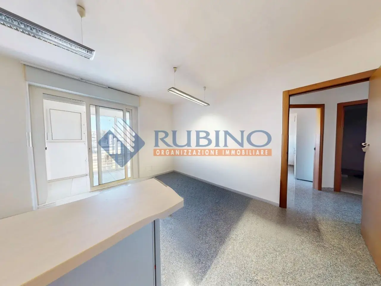 Ufficio in Corso della Carboneria 15, Bari, {3} - Foto 1